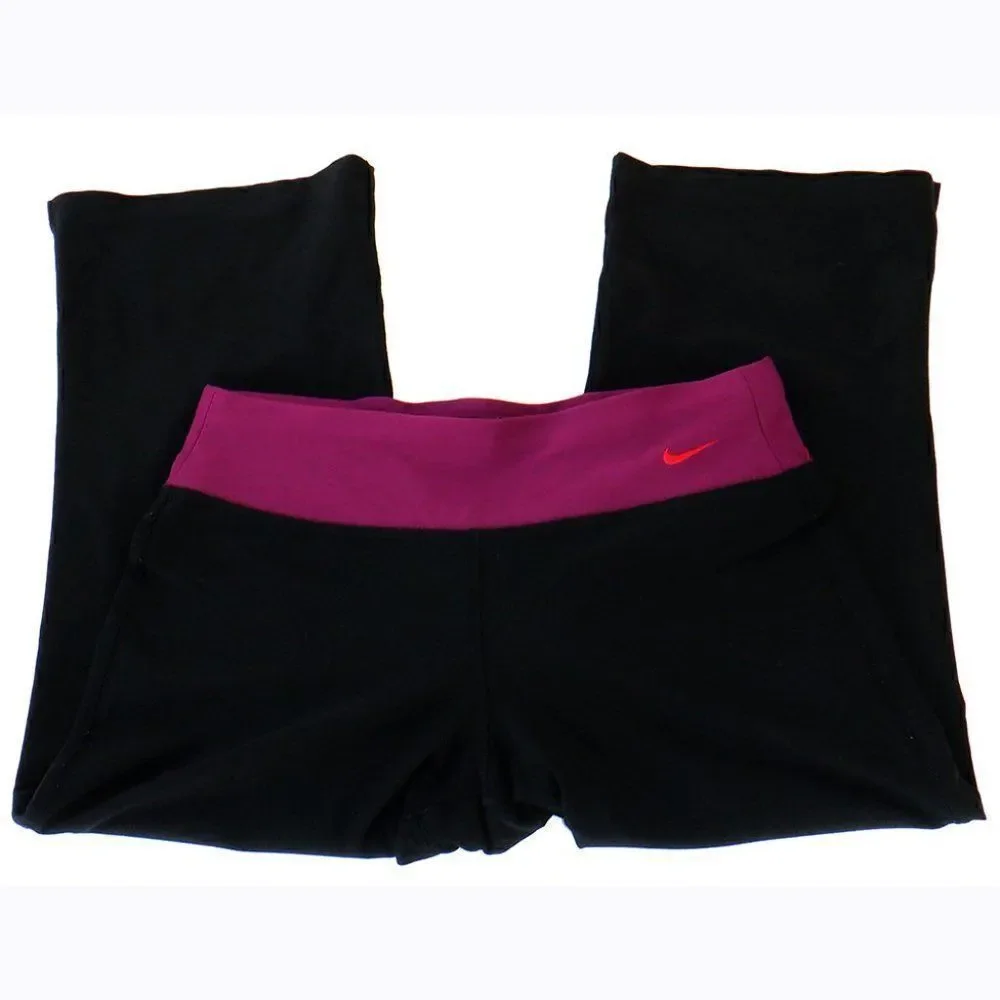 Nike maroon band cropped sweatpants